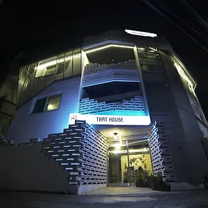 招待所 That House Hongdae **